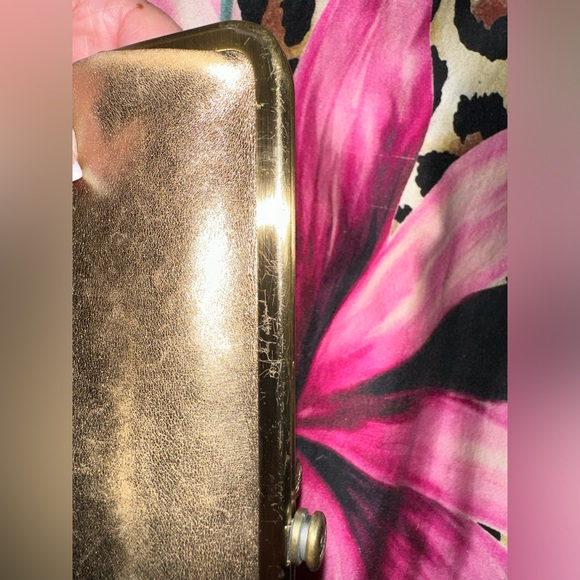 HOBO LAUREN CLUTCH WALLET in gold - Picture 6 of 7